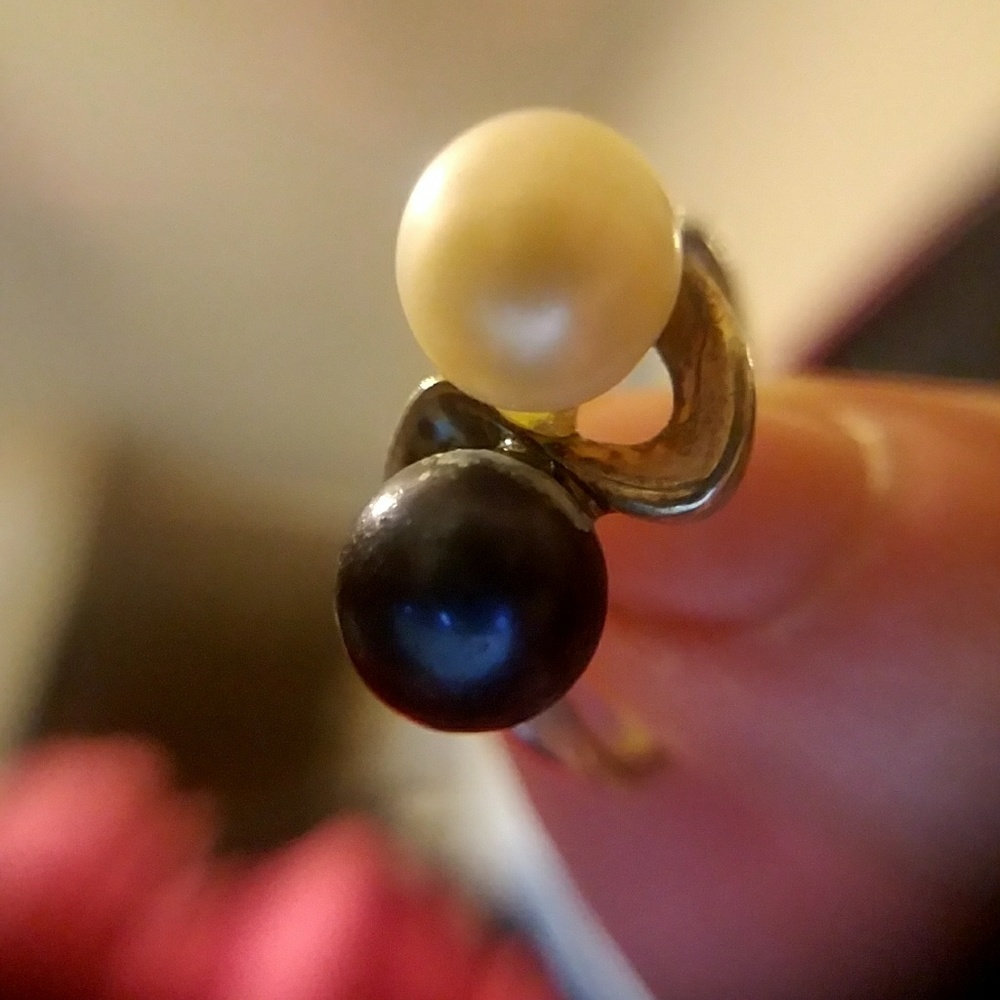 🎀☄Opposites Pearl Ring☄🎀